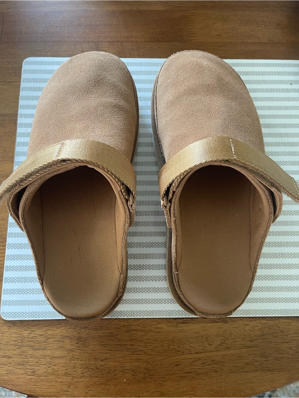 Ugg Goldenstar Clog - Chestnut - Picture 4 of 6